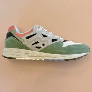 KARHU Legacy 96 in Iceberg Green/Rose Tan